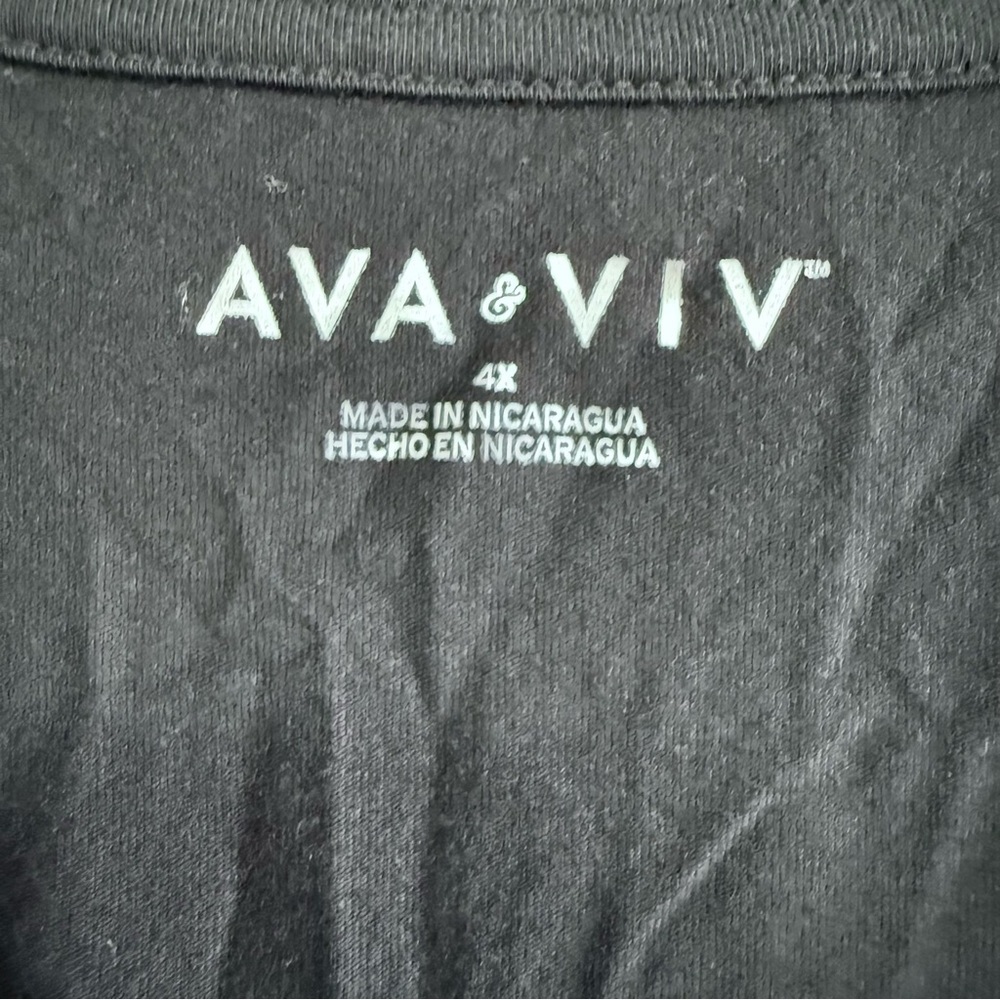 Ava & Grace Black Short Sleeve V-Neck Tee - Picture 5 of 6